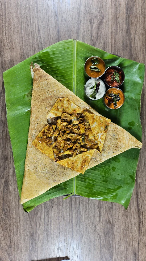 Chettinad Chicken Dosa